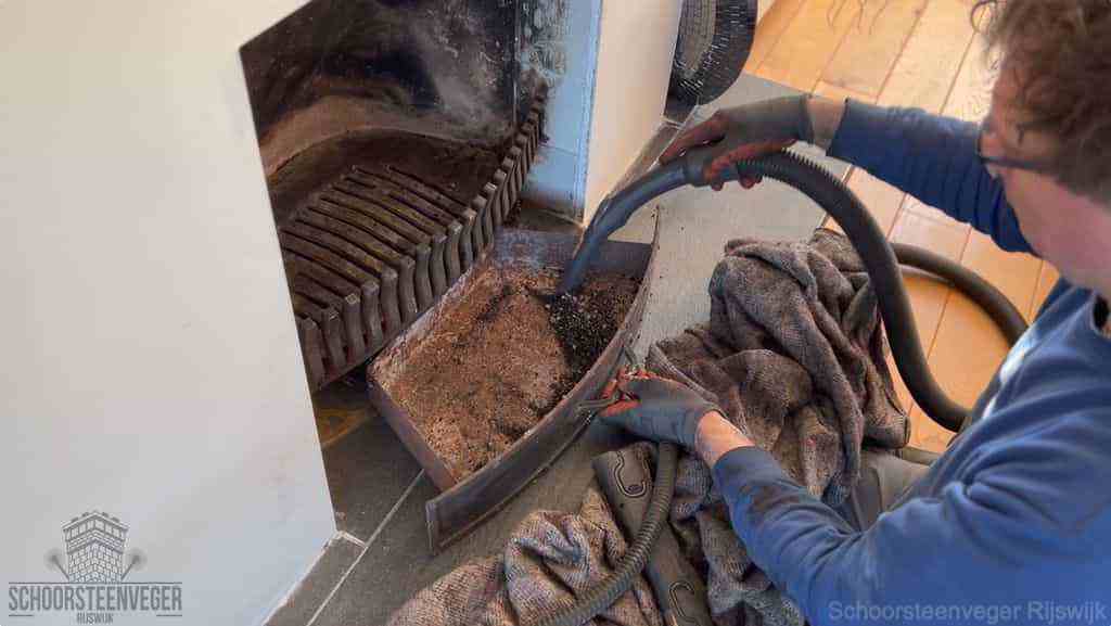 Prijs schoorsteenvegen Rijswijk schouw reinigen Prijs schoorsteenvegen Rijswijk schouw reinigen